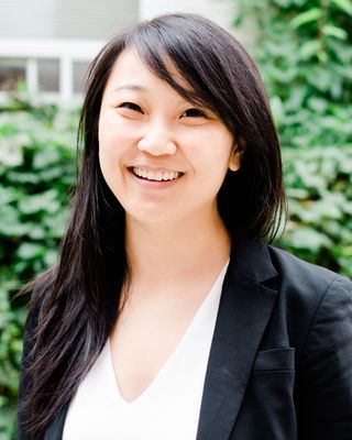 Photo of Vivian Zhang - Inner Room, Registered Social Worker, MSW, RSW
