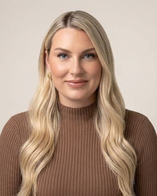 Photo of Alycia Oliver - Couples & Attachment Therapy Clinic, Counsellor