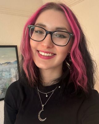 Photo of Jessica Sharman, Psychotherapist, MSc, MUKCP