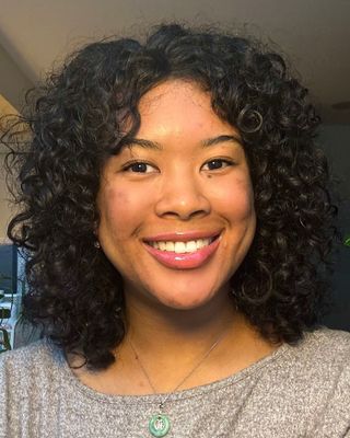 Photo of Lauren Bethune, Registered Psychotherapist (Qualifying), BASc, MC, RPQ