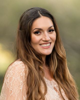 Photo of Elizabeth Valle, Marriage & Family Therapist Associate, MA, AMFT