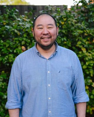 Photo of Wren Lou, Psychotherapist, MA, MBACP