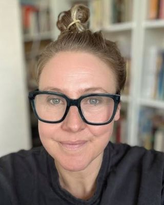 Photo of Emily Austen, Psychotherapist, MSc, UKCP Trainee