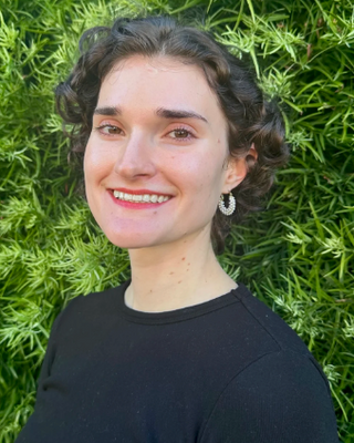Photo of Kendra Lewis, Associate Clinical Social Worker, ASW, IFS, DBT
