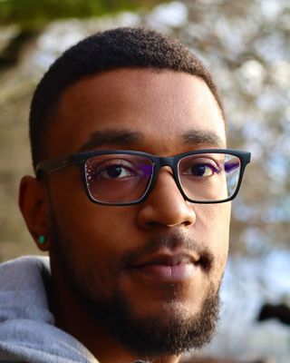 Photo of Justin Thompson, Pre-Licensed Professional, LMHCA, MA