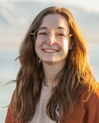 Photo of Emily Helms, Marriage & Family Therapist Associate, LAMFT