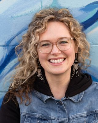 Photo of Aimee Barrett, Marriage & Family Therapist Associate, AMFT, MA