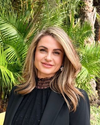 Photo of Neda Azar, Marriage & Family Therapist, MA, LMFT, APCC, EMDRIA