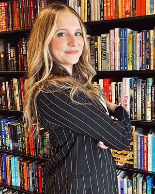 Photo of DELANEY DAVIS, Registered Psychotherapist, BA, MACP