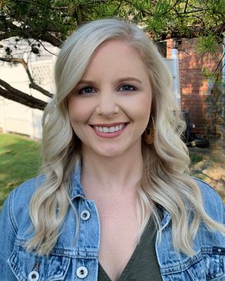 Photo of Holly Toensing, Clinical Social Work/Therapist, MSW, LCSW, RPT