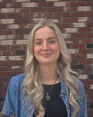 Photo of Lindsey Warner, LMSW