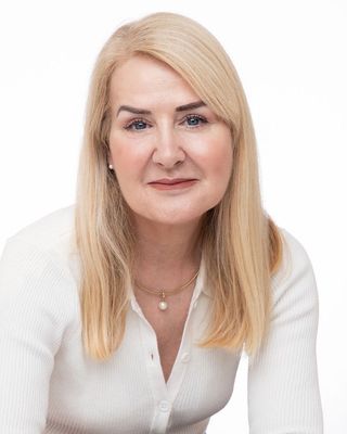 Photo of Dr Trish Richards - Dr Trish: Somatic & IFS (OmniTherapy), Psychotherapist, PACFA