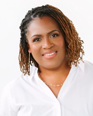 Photo of Dee R Holton, Clinical Social Work/Therapist, LCSW, LISW, LICSW