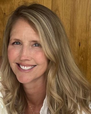 Photo of Lauren Beck, Pre-Licensed Professional