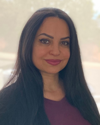 Photo of Farnaz Mizrahi, Psychological Associate, PsyD