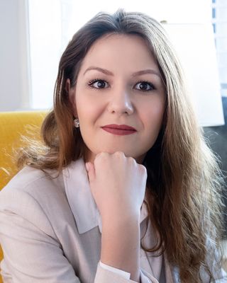 Photo of Iulia Popescu, Psychotherapist, UKCP Trainee