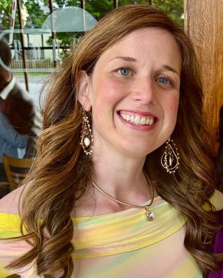 Photo of Leah Richmond, Marriage & Family Therapist, LMFT, LCSW, MA