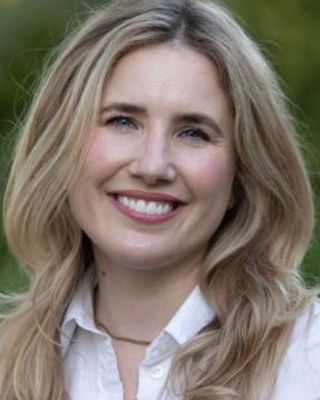 Photo of Emma Leighton, Marriage & Family Therapist, LMFT