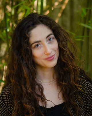 Photo of Francesca Beach, Clinical Social Work/Therapist, MSW, LSWAIC
