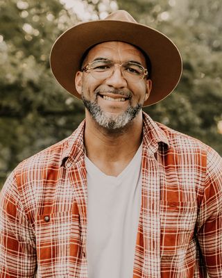 Photo of Kyle Spears, Marriage & Family Therapist, LIMHP, LMFT