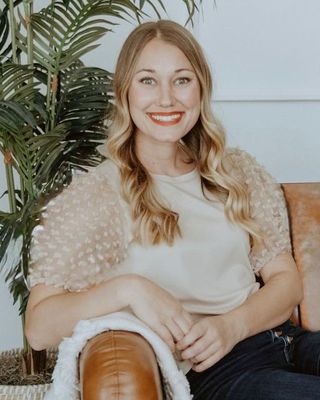 Photo of Lyndi Stokes, Clinical Social Work/Therapist, LSCSW