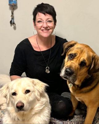 Photo of Sarah Fredericks, Registered Psychotherapist, BEd, MACP, CCC, CCAAT-Q