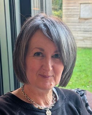 Photo of Jo McKenzie, Counsellor, MNCPS Acc.