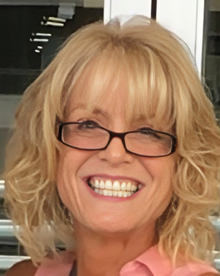 Photo of Debra Struzinski, Marriage & Family Therapist, LMFT