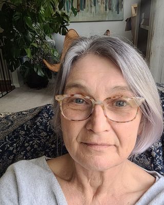 Photo of Kat Buxton, Counsellor, MBACP