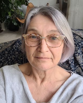 Photo of Kat Buxton, Counsellor, MBACP