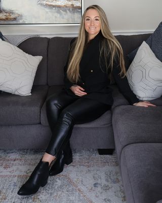 Photo of Nicole Dianne Court, Registered Psychotherapist (Qualifying), MA, PR-Q
