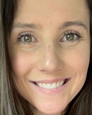Photo of Ashley Flores, Clinical Social Work/Therapist