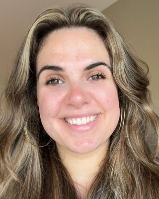 Photo of Alicia House, Registered Psychotherapist, RP, MTA, MMT