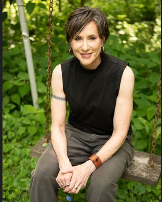 Photo of Renee Jennings, Clinical Social Work/Therapist, MA, MSW, LCSW