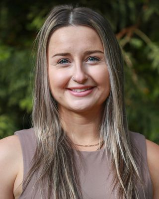 Photo of Sydney Lyons, Pre-Licensed Professional
