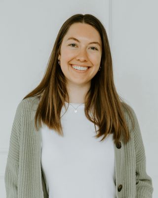 Photo of Chloe DeMers, Registered Psychotherapist (Qualifying), BASc, MA