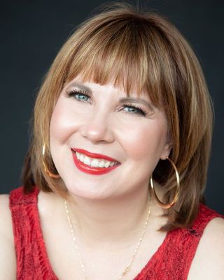 Photo of Lauren Elise Peterson, MS, BC-DMT, RYT-200