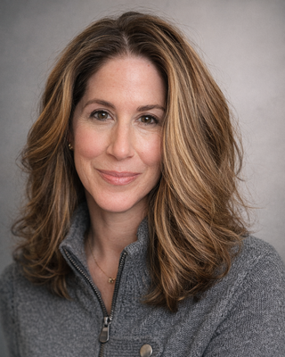 Photo of Lindsay Feingold, Clinical Social Work/Therapist, LISW