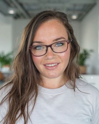 Photo of Cara Pettinger, Licensed Professional Counselor Candidate, MS, LPCC