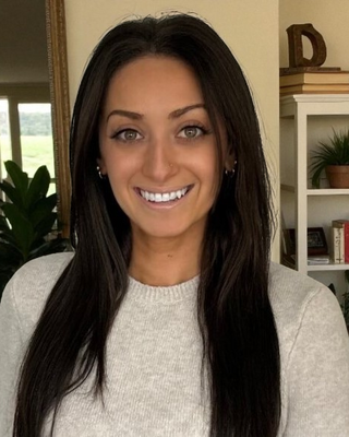 Photo of Alicia Tobiasz - Support for Grief & Loss - Alicia Tobiasz, Registered Psychotherapist (Qualifying)