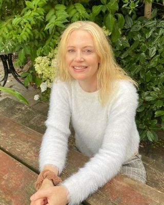 Photo of Sally Jane Burns-Bonas, Counsellor, MBACP