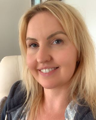Photo of Natalie Davies, Counsellor, MBACP Accred