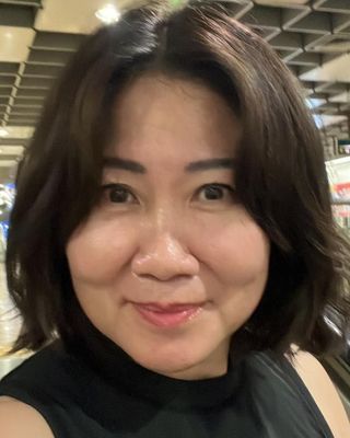Photo of Lily Chan-Chia, Psychotherapist