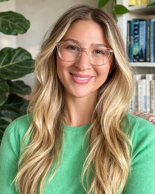 Photo of Sydney Denmark, Clinical Social Work/Therapist, MSW, LCSW, LICSW