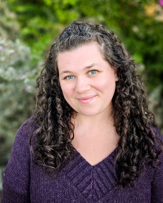Photo of Becky E. Liu, Marriage & Family Therapist Associate, MA, AMFT