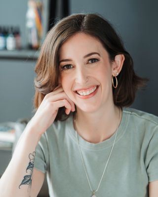 Photo of Jen Signet Yovino, Art Therapist, LCAT, ATR-BC, LPAT