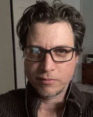 Photo of Alex Harnos, MHC-LP