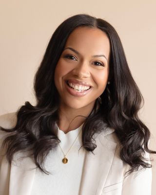 Photo of Jasmine Fields, Clinical Social Work/Therapist, LSW