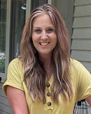 Photo of Erin Wolph, Clinical Social Work/Therapist, MSW, LISW-S