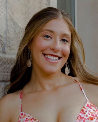 Photo of Lauren Waingart, Licensed Professional Counselor Candidate, MA, LPCC